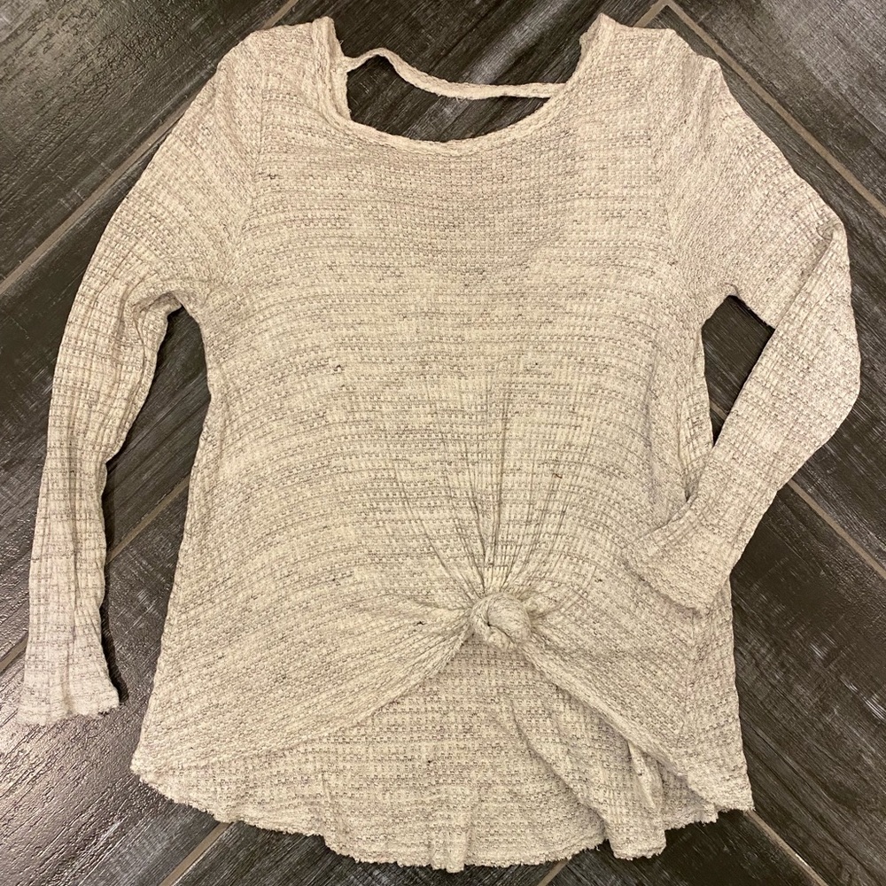 Lightweight Waffle Knit Long Sleeve Size M in Light Gray